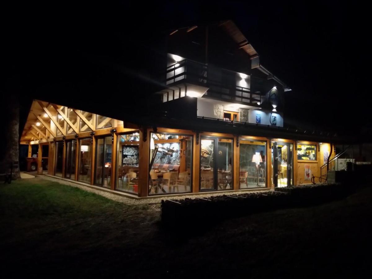 Hotel Algara Hut Panichishte Exterior foto